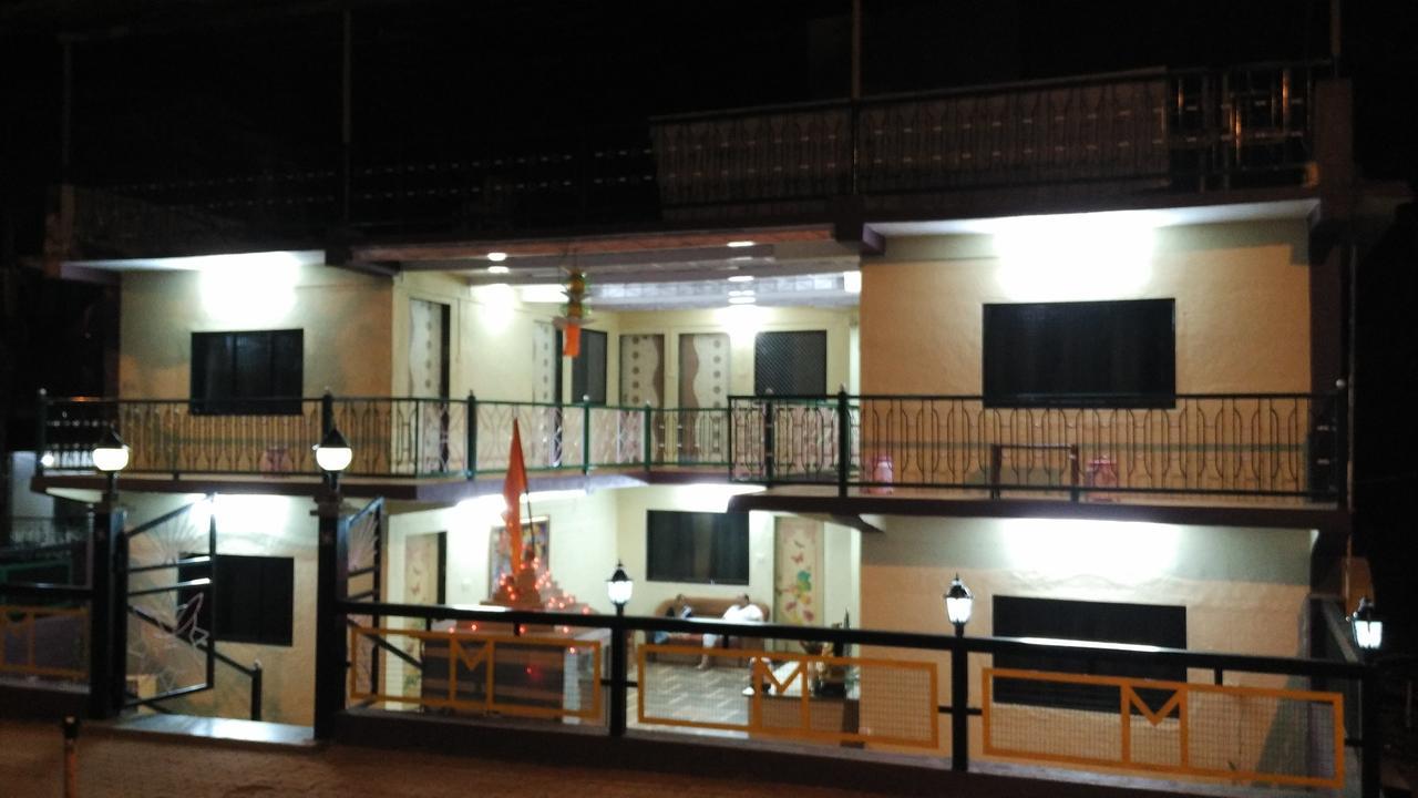 Hotel Madhumalti Matheran Esterno foto