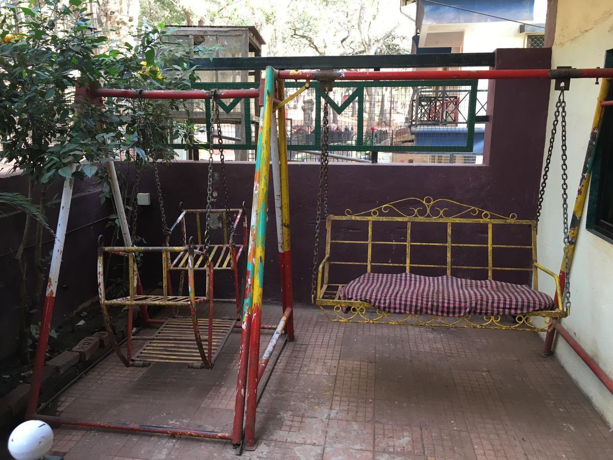 Hotel Madhumalti Matheran Esterno foto